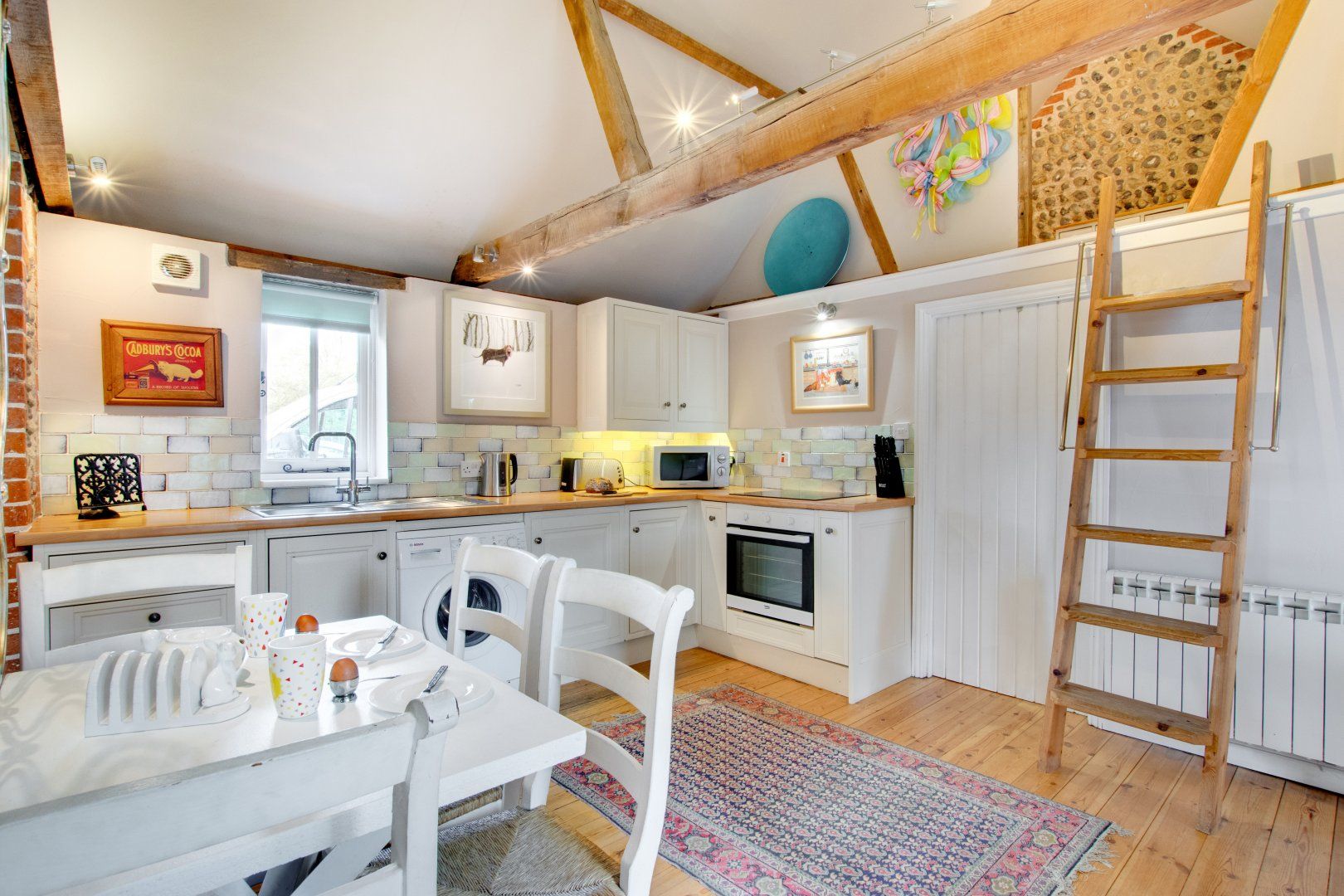 Rainbow Cottage photo 5
