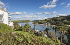 2 Hamstone Court
