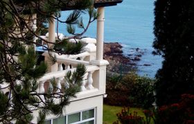 Luxury Ocean View Dalkey reviews