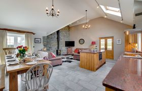 Deri Llyn reviews
