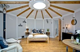 The Ocean Room Roundhouse, East Thorne, Bude reviews