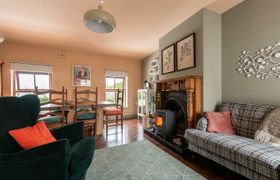Dingle Town House reviews