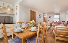 Coastguard Cottage for Couples