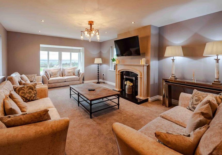 Four Winds, 7 minute drive to Kinsale town, sleeps 26 guests photo