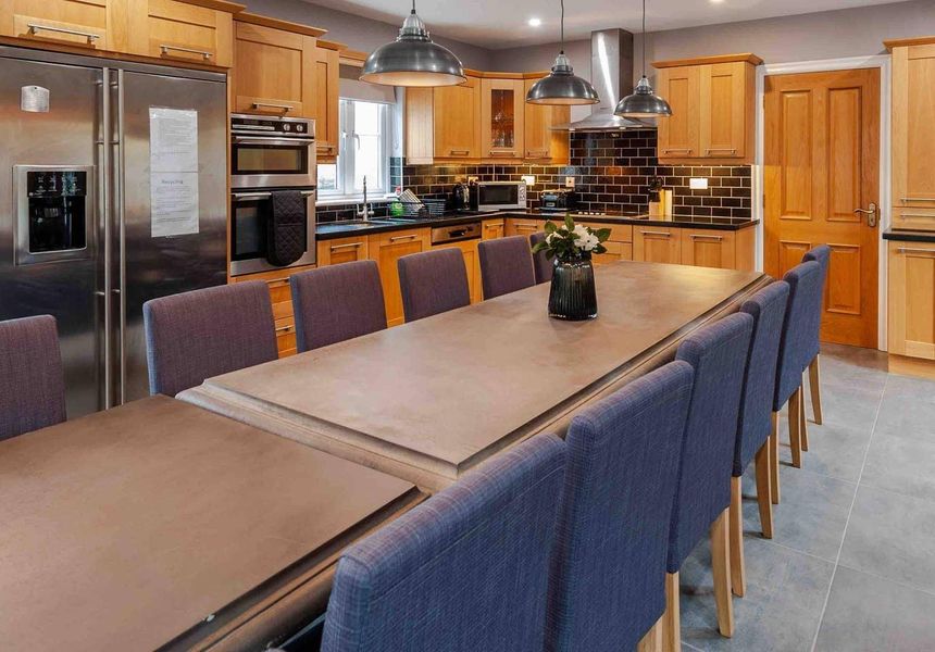 Four Winds, 7 minute drive to Kinsale town, sleeps 26 guests photo