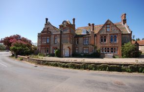 1 Abbey House