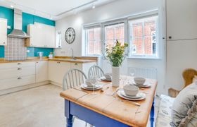 Flat 1, Eversley Cottage reviews