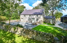 Bwthyn Penarth Fawr