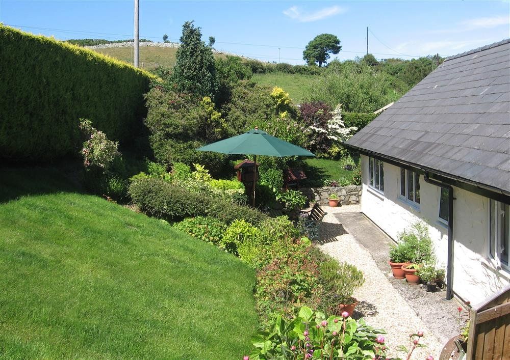 Bryn Tirion photo 4