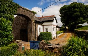 17th Century Historic Granary Stay