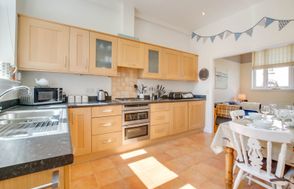 3 Eversley Court