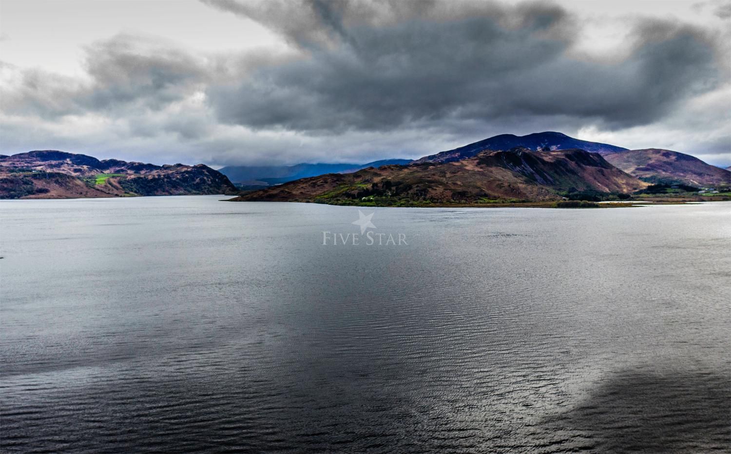 Stunning Lake Villa photo 3