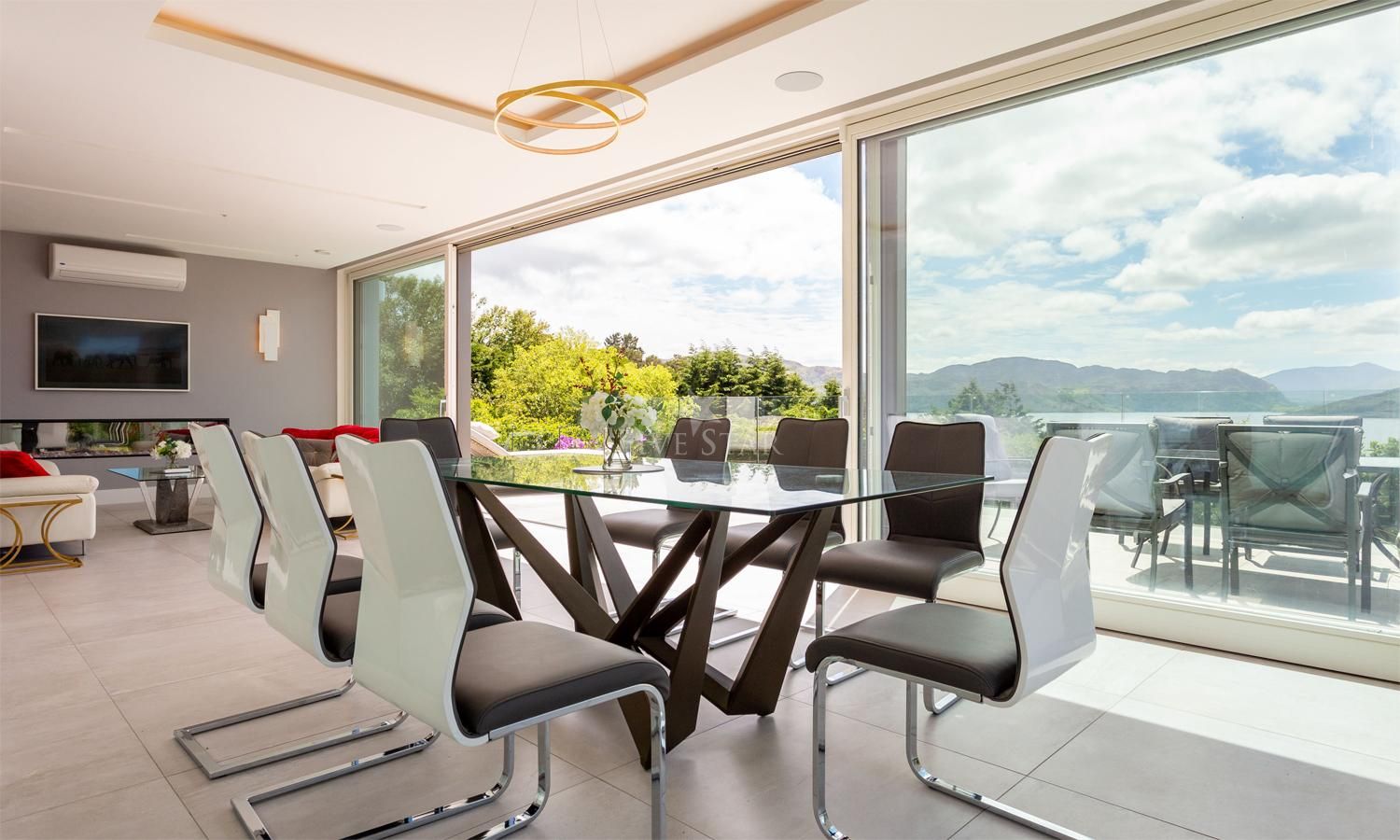 Stunning Lake Villa photo 9