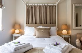 Luxury Designer Townhouse Kenmare