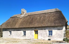 Thatched Cottage with panoramic views