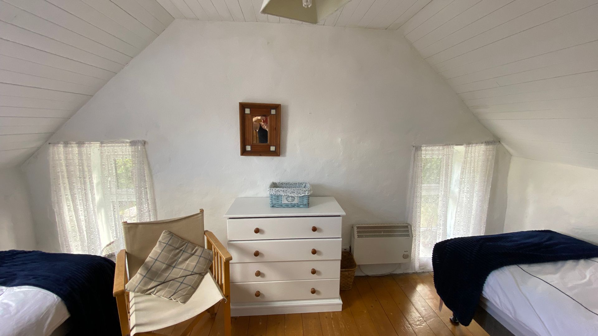 Traditional Cosy Stone Cottage with harbour views photo 13