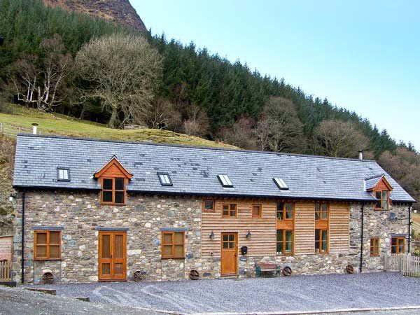 Ysgubor Pwlliago photo 1