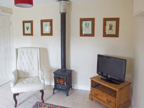 Hollins Wood Bothy photo 3