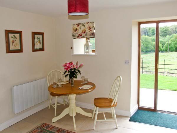 Hollins Wood Bothy photo 5