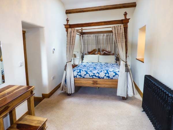Yew Tree Cottage photo 8