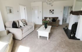 Hillview Cottage