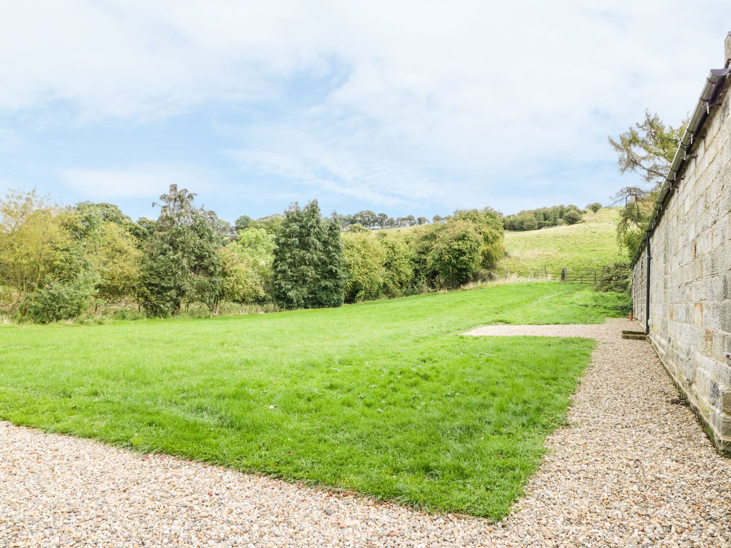 Lowdale Barns East photo 6