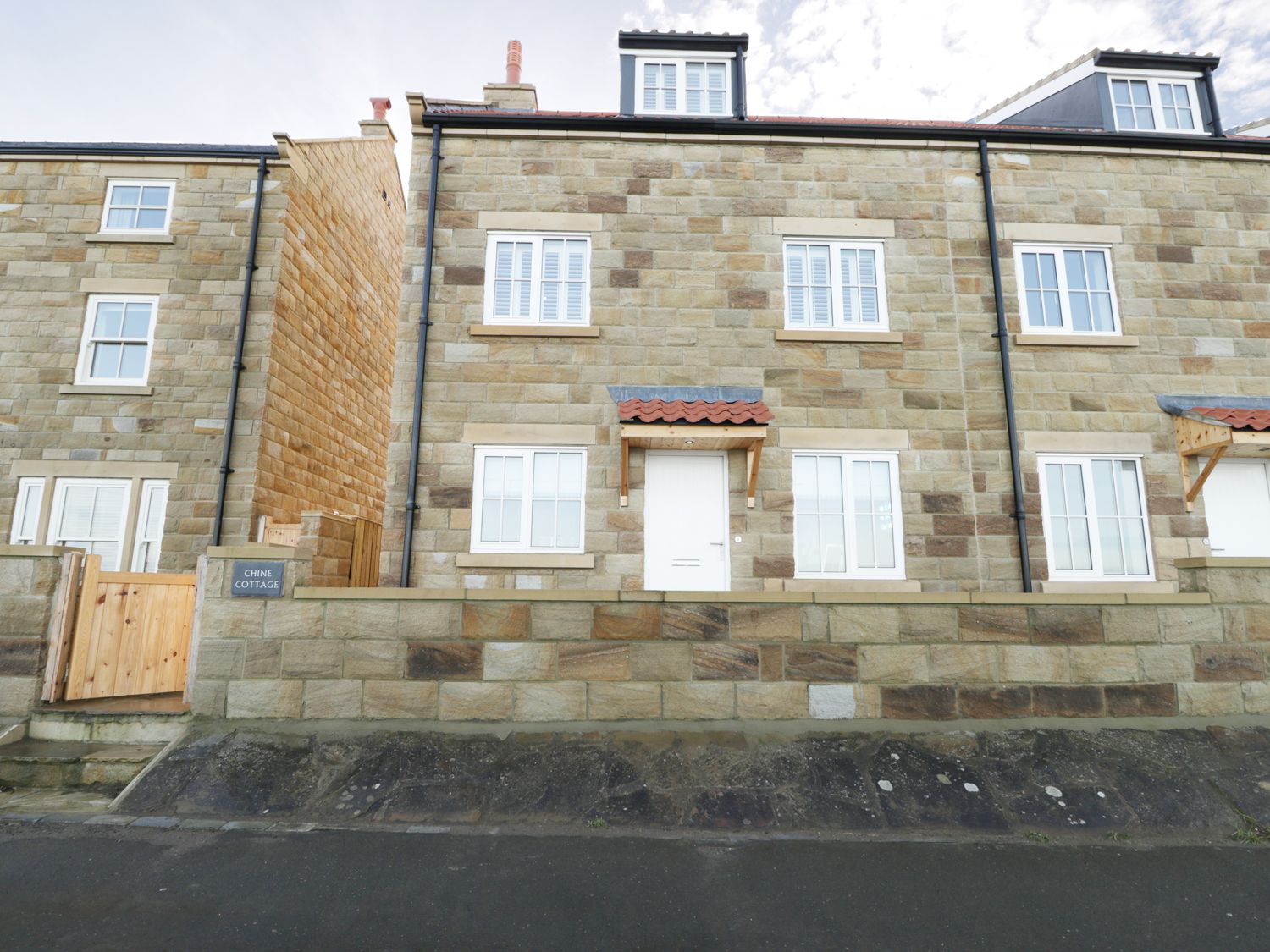 Chine Cottage photo 2