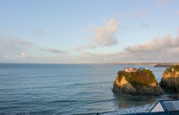 Onshore 6 - Newquay Towan Beach View