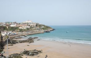 Onshore 6 - Newquay Towan Beach View