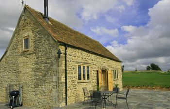 Calcot Peak Barn