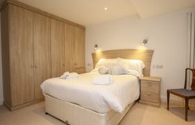 5 Burford Mews reviews