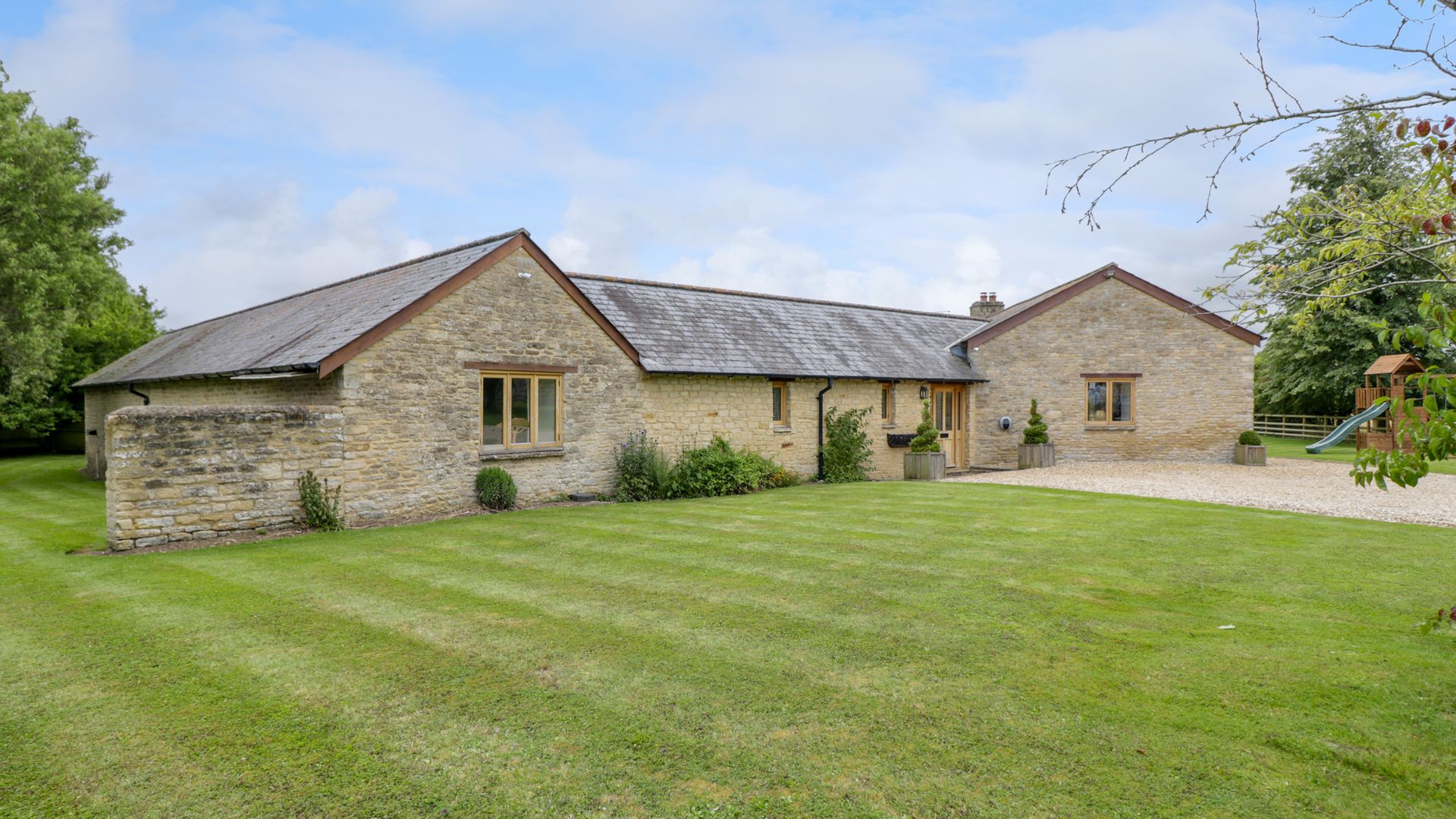 Lower Farm Barn photo 1