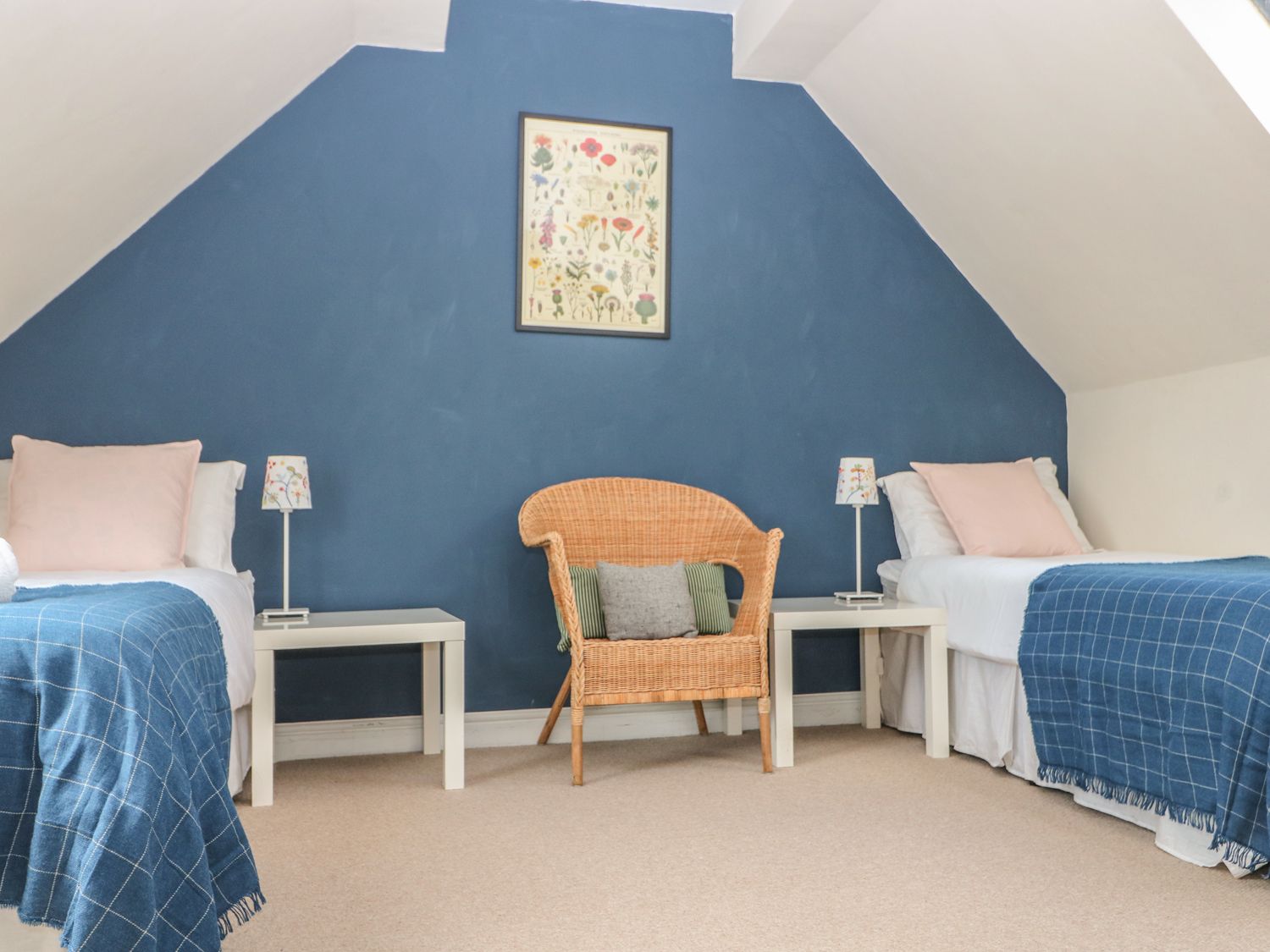 Somerford Cottage photo 2