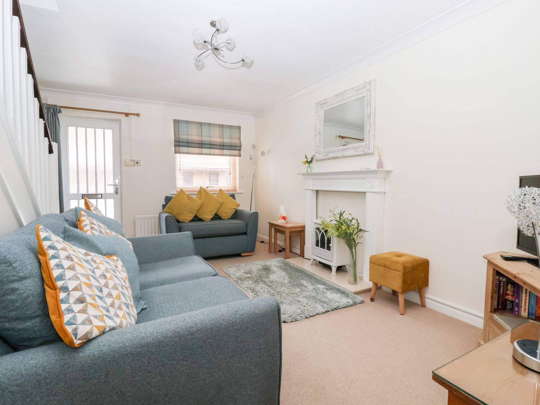 17 Fewster Way photo 4