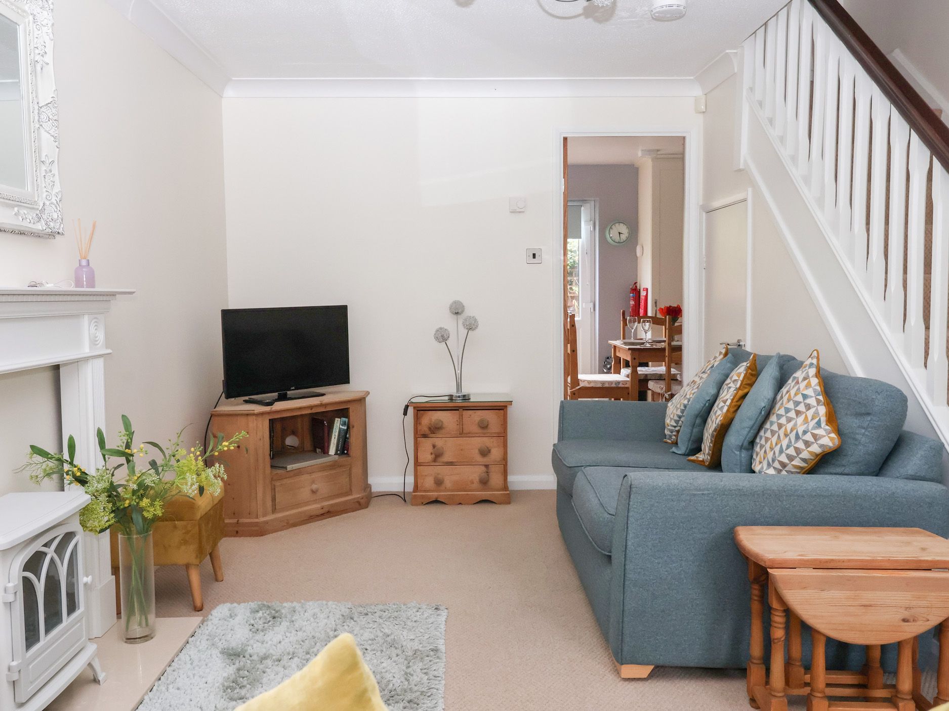 17 Fewster Way photo 6