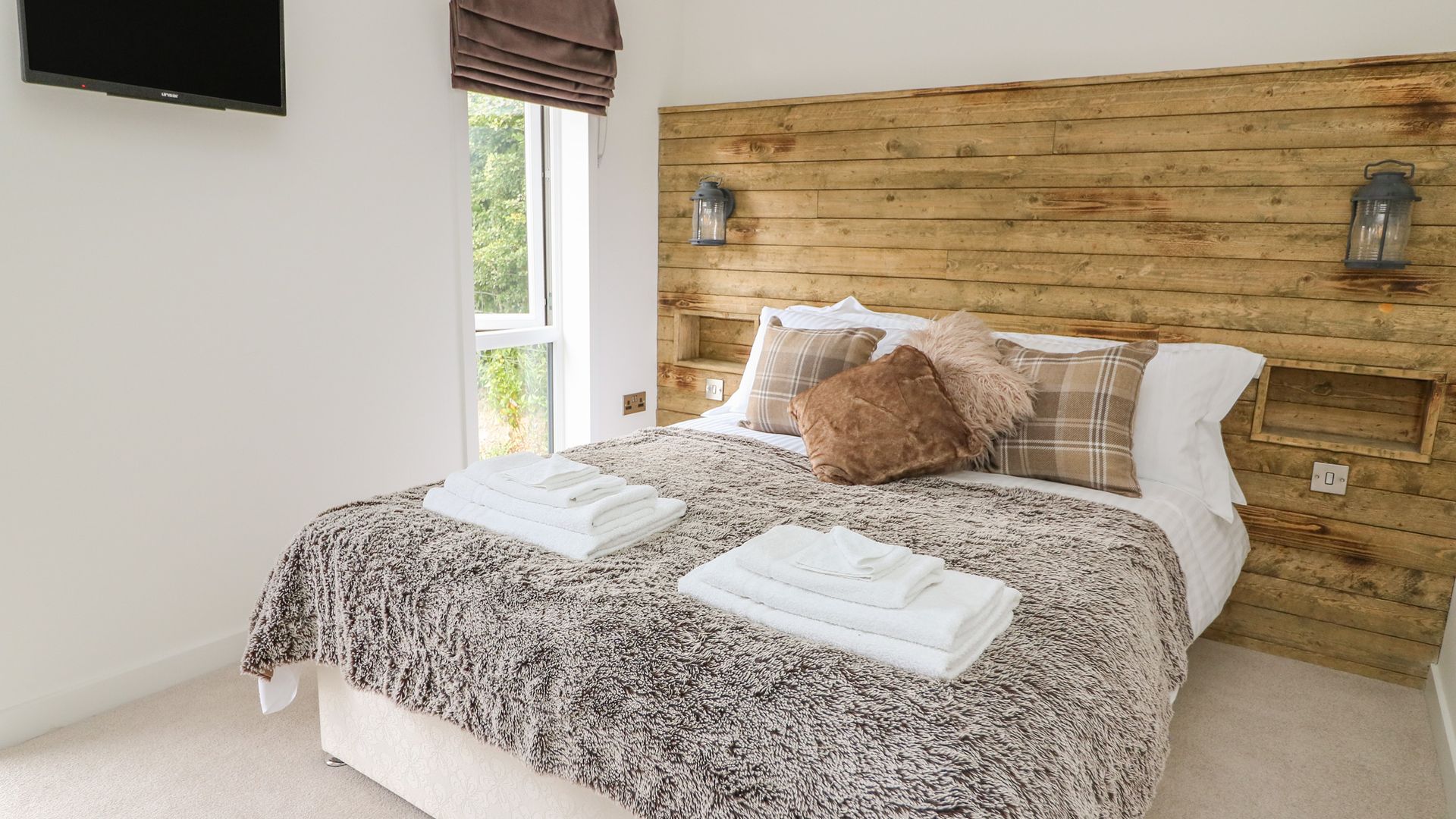 Hazel Lodge photo 3