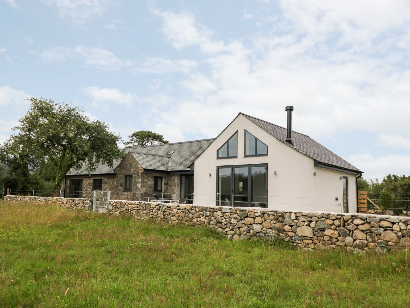 Pen Y Cefn photo 1