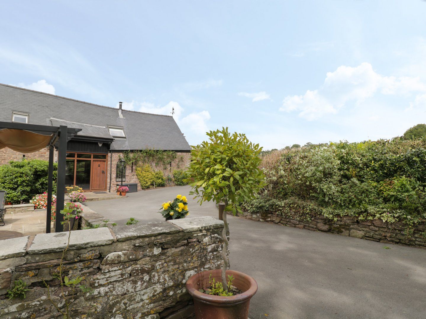 Pentre Barn photo 2