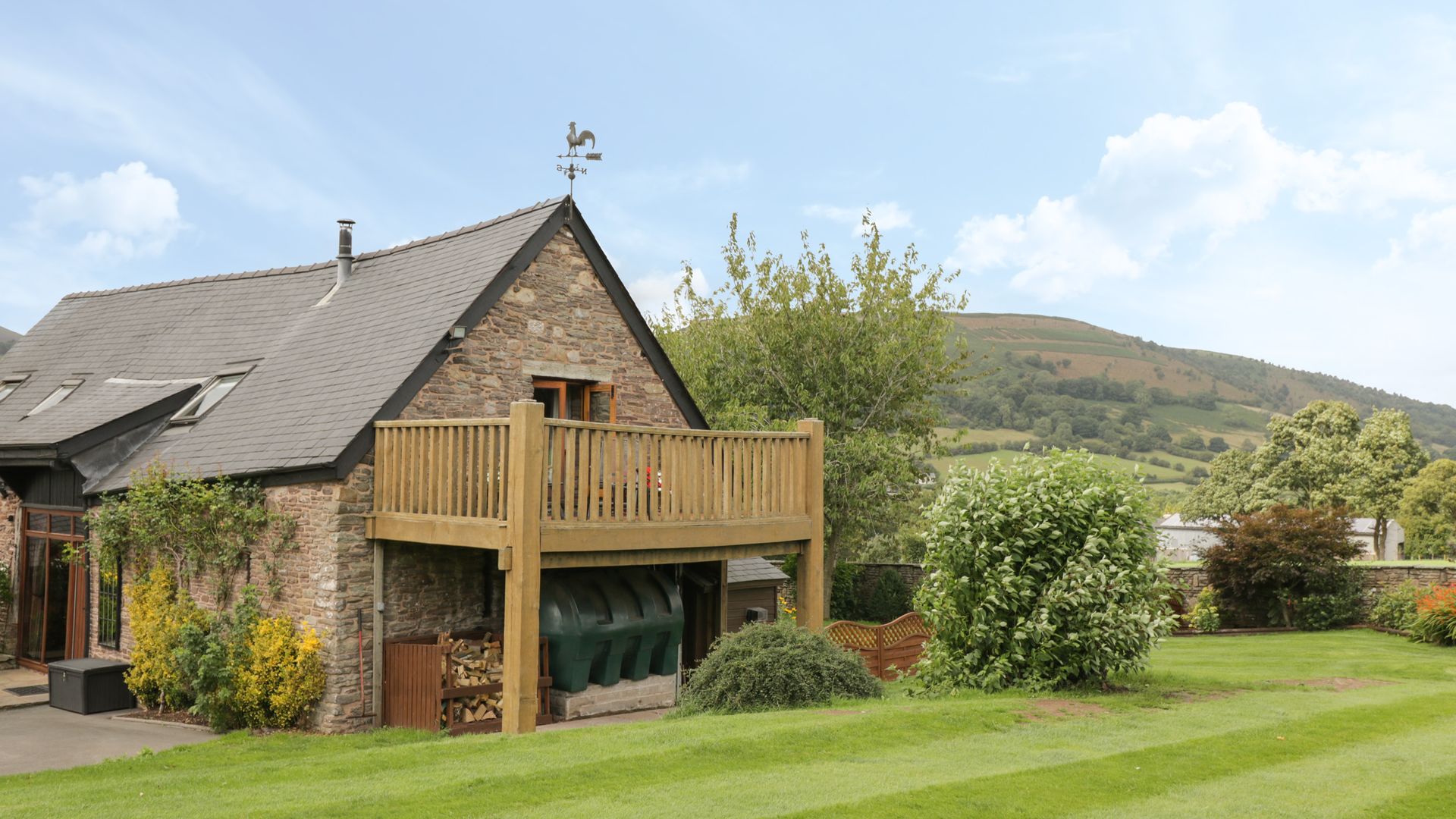 Pentre Barn photo 6