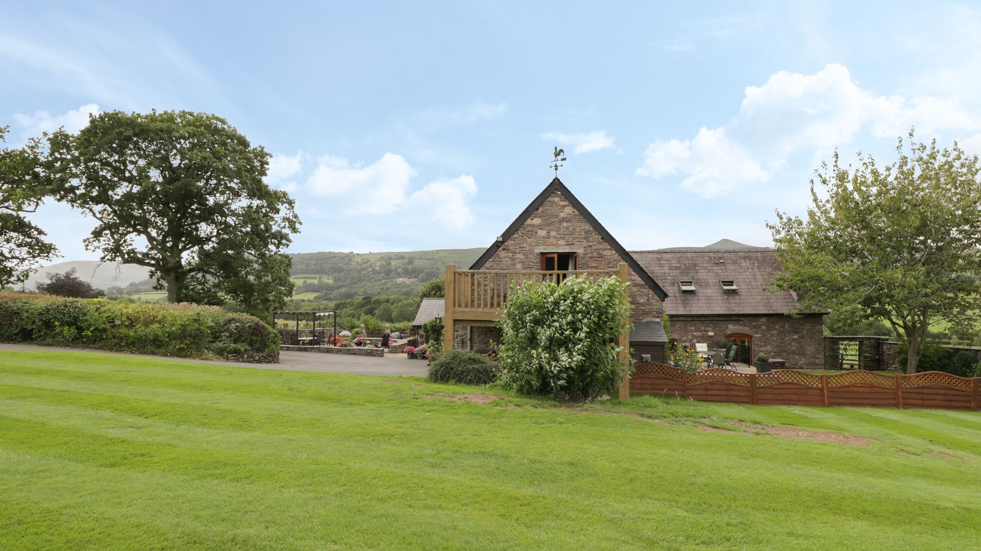 Pentre Barn photo 5