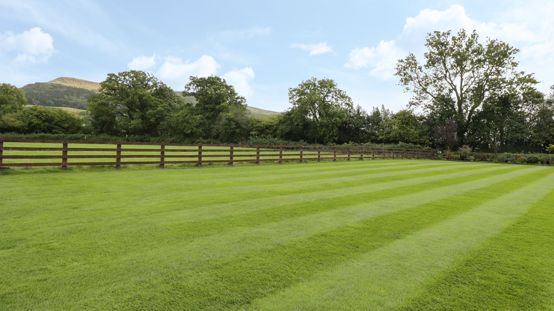 Pentre Barn photo 7