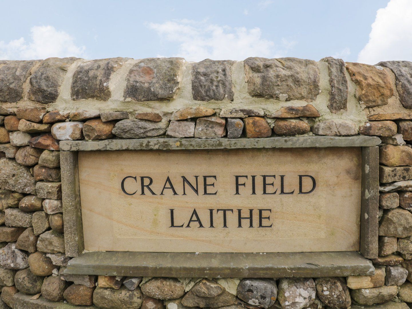 Crane Field Laithe photo 1