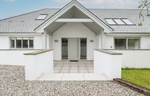 Woodlands Close