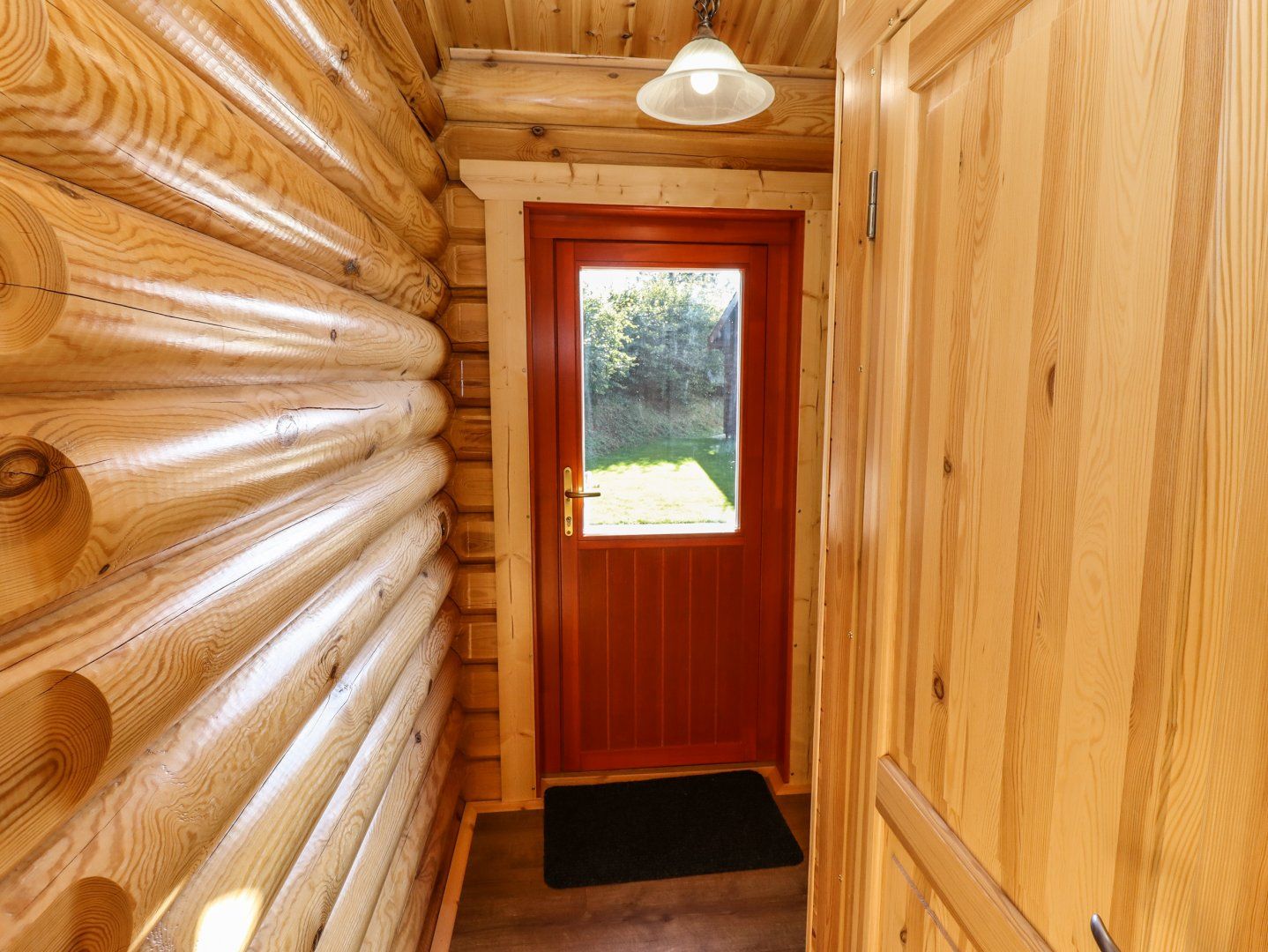 Pine Lodge photo 3