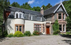 Bearnock Lodge