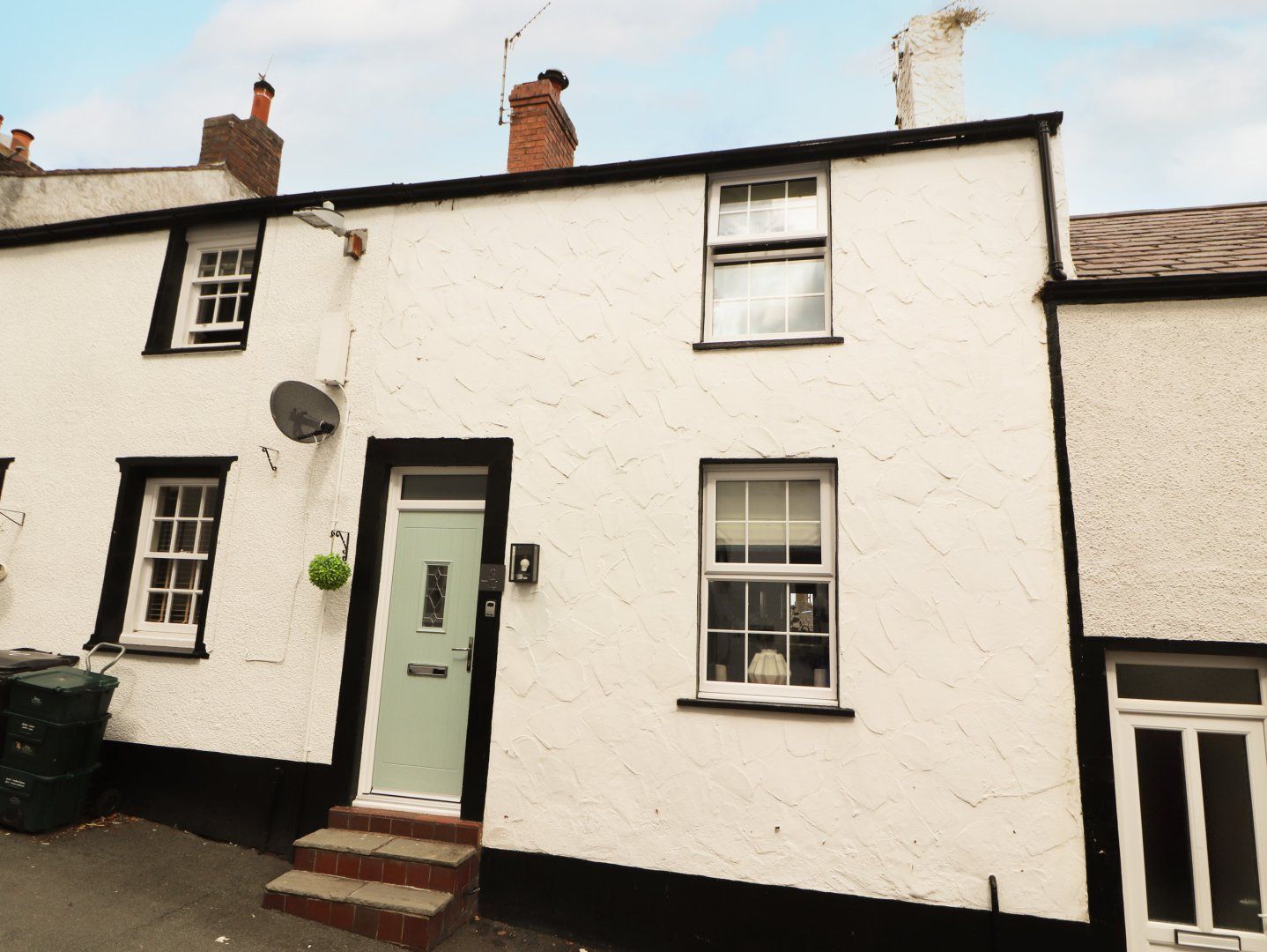8 Watkin Street photo 1
