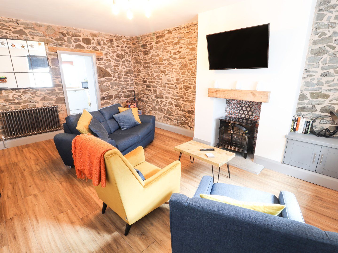 8 Watkin Street photo 4