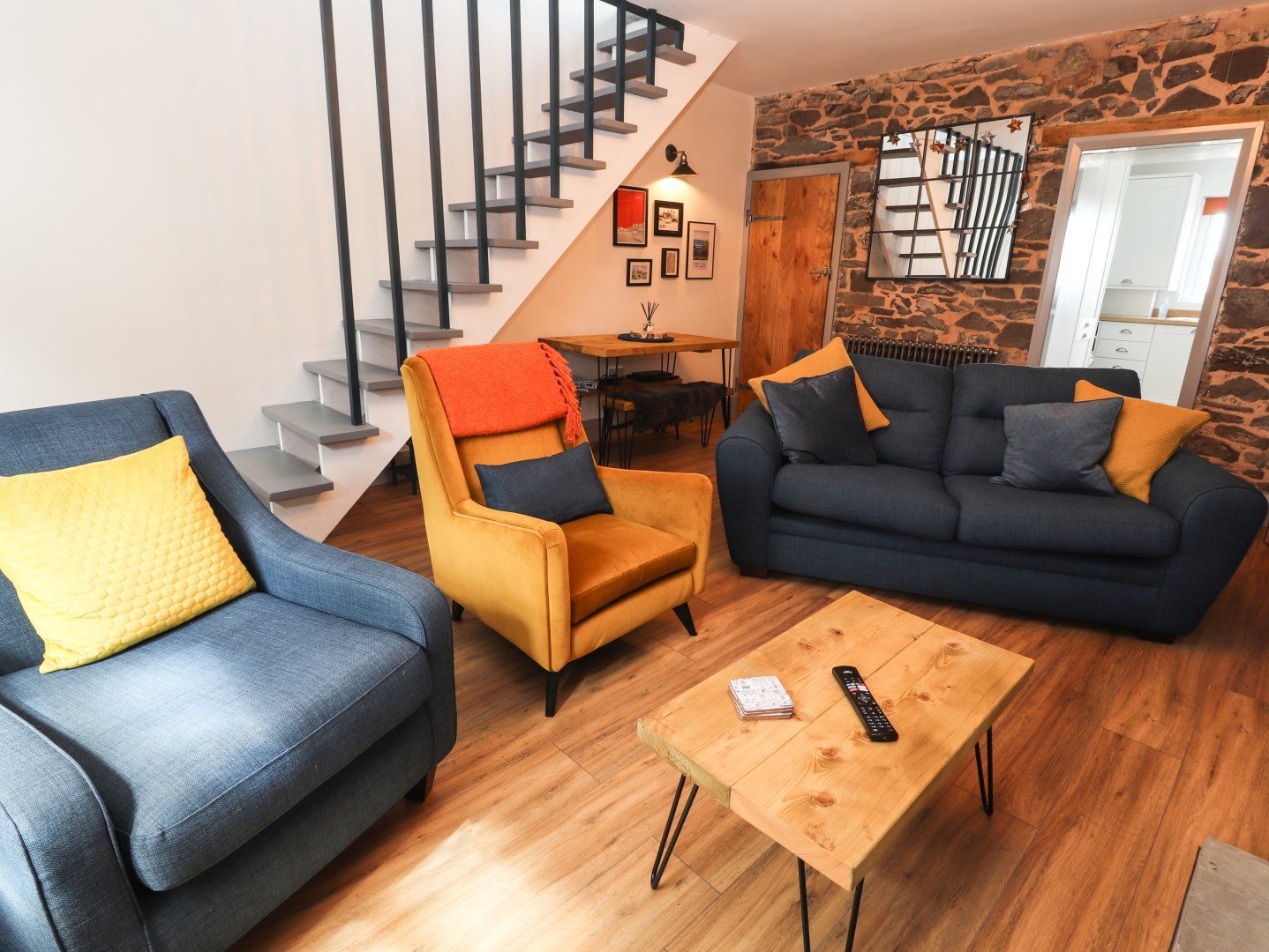 8 Watkin Street photo 5