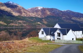 Lochside, 1 The Corries reviews