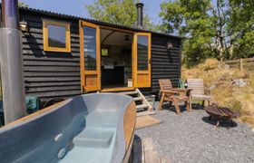 Llethr - Shepherds Hut reviews